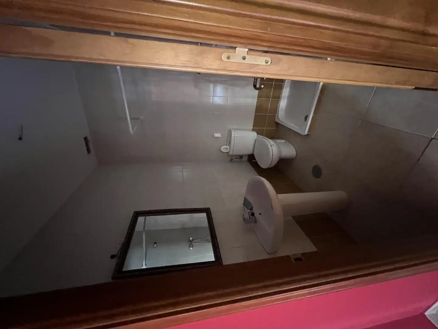 Casa adosada en venta en Calle Francisco Reyes Asenjo, 7, La Palma del Condado Baño de Casa adosada en venta en La Palma del Condado con Aire acondicionado, Terraza y Balcón