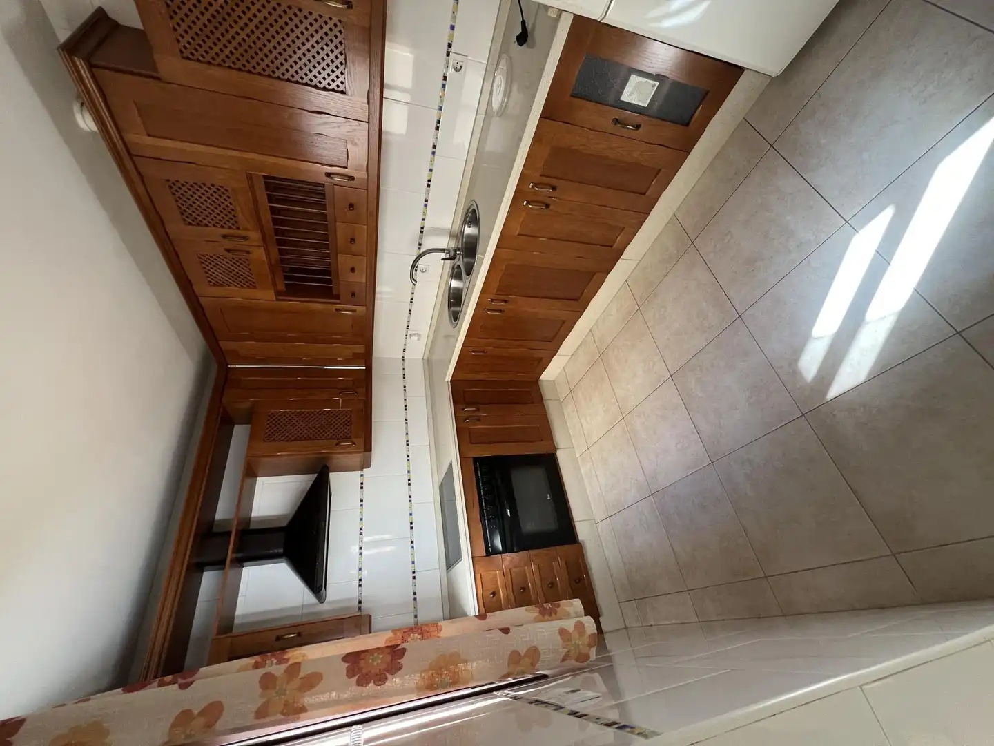 Casa adosada en venta en Calle Francisco Reyes Asenjo, 7, La Palma del Condado Cocina de Casa adosada en venta en La Palma del Condado con Aire acondicionado, Terraza y Balcón