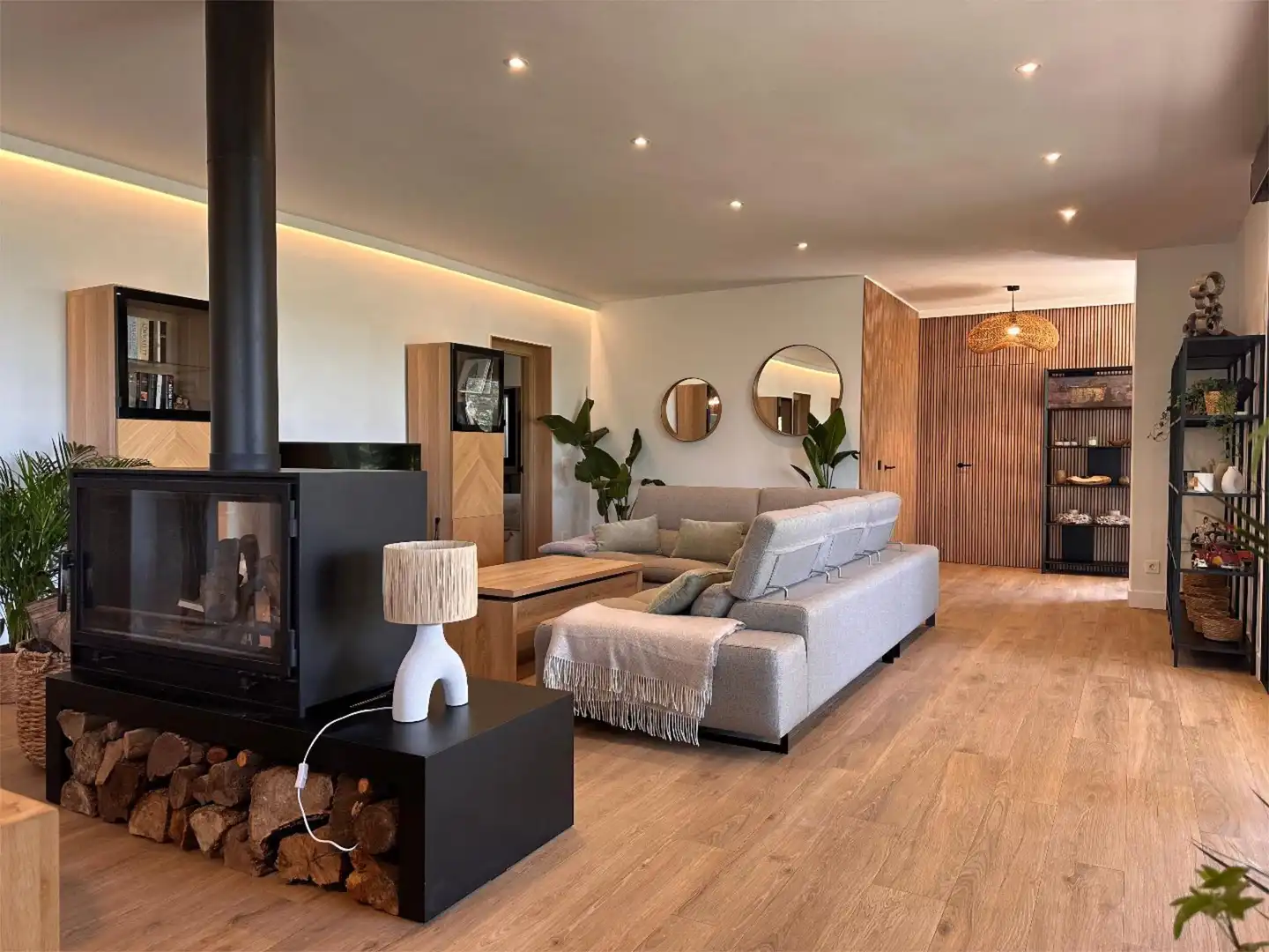 Finca rústica en venta en Mojadillas - Parque de las Infantas - El Paraiso Sala de estar de Finca rústica en venta en Valdemorillo con Aire acondicionado, Terraza y Piscina