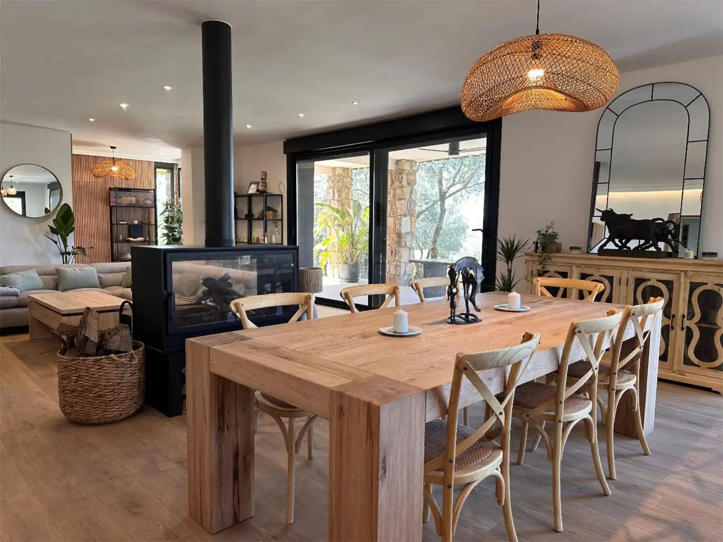 Finca rústica en venta en Mojadillas - Parque de las Infantas - El Paraiso Comedor de Finca rústica en venta en Valdemorillo con Aire acondicionado, Terraza y Piscina