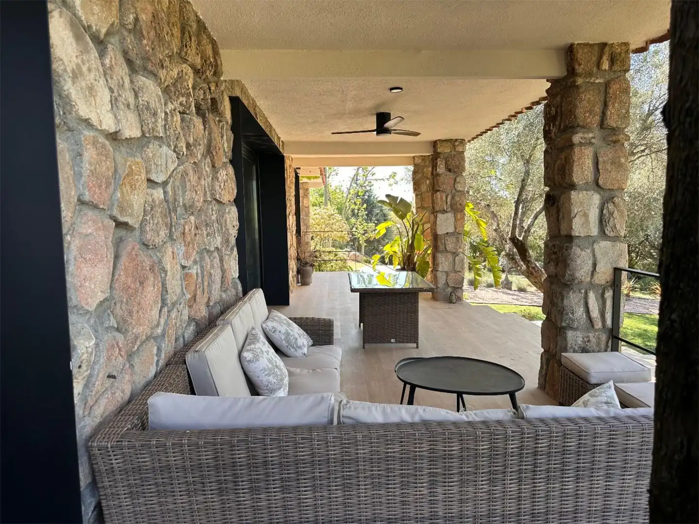 Finca rústica en venta en Mojadillas - Parque de las Infantas - El Paraiso Terraza de Finca rústica en venta en Valdemorillo con Aire acondicionado, Terraza y Piscina