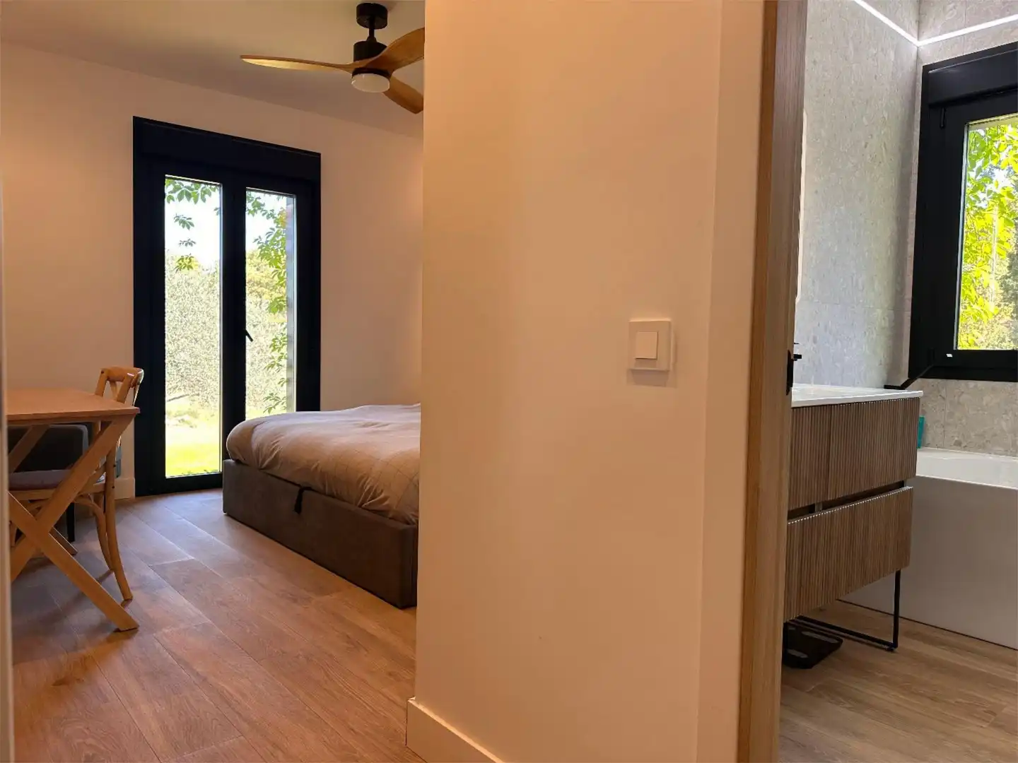 Finca rústica en venta en Mojadillas - Parque de las Infantas - El Paraiso Habitación de Finca rústica en venta en Valdemorillo con Aire acondicionado, Terraza y Piscina