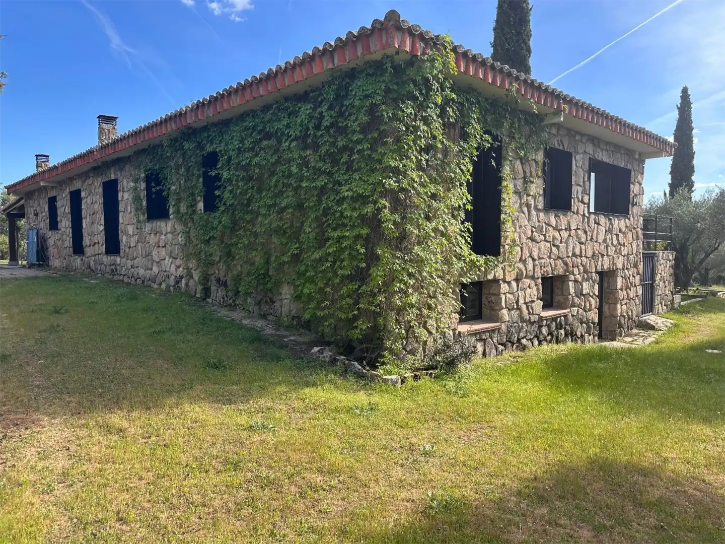Finca rústica en venta en Mojadillas - Parque de las Infantas - El Paraiso Vista exterior de Finca rústica en venta en Valdemorillo con Aire acondicionado, Terraza y Piscina