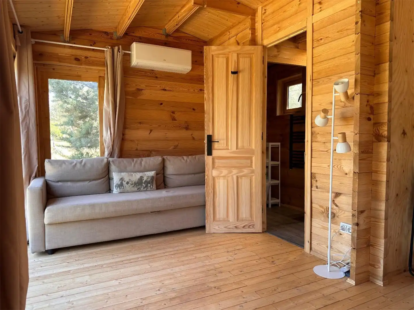 Finca rústica en venta en Mojadillas - Parque de las Infantas - El Paraiso Sala de estar de Finca rústica en venta en Valdemorillo con Aire acondicionado, Terraza y Piscina