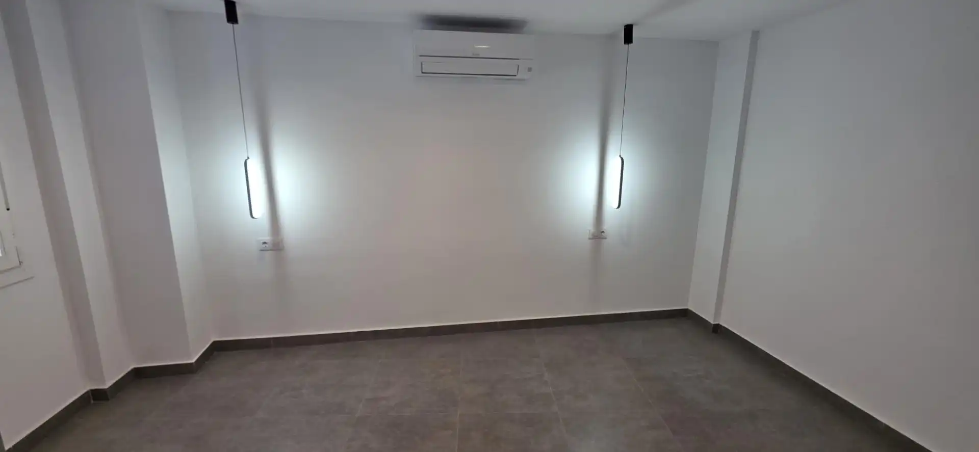 Piso de alquiler en  Sevilla Capital con Aire acondicionado, Amueblado y Horno