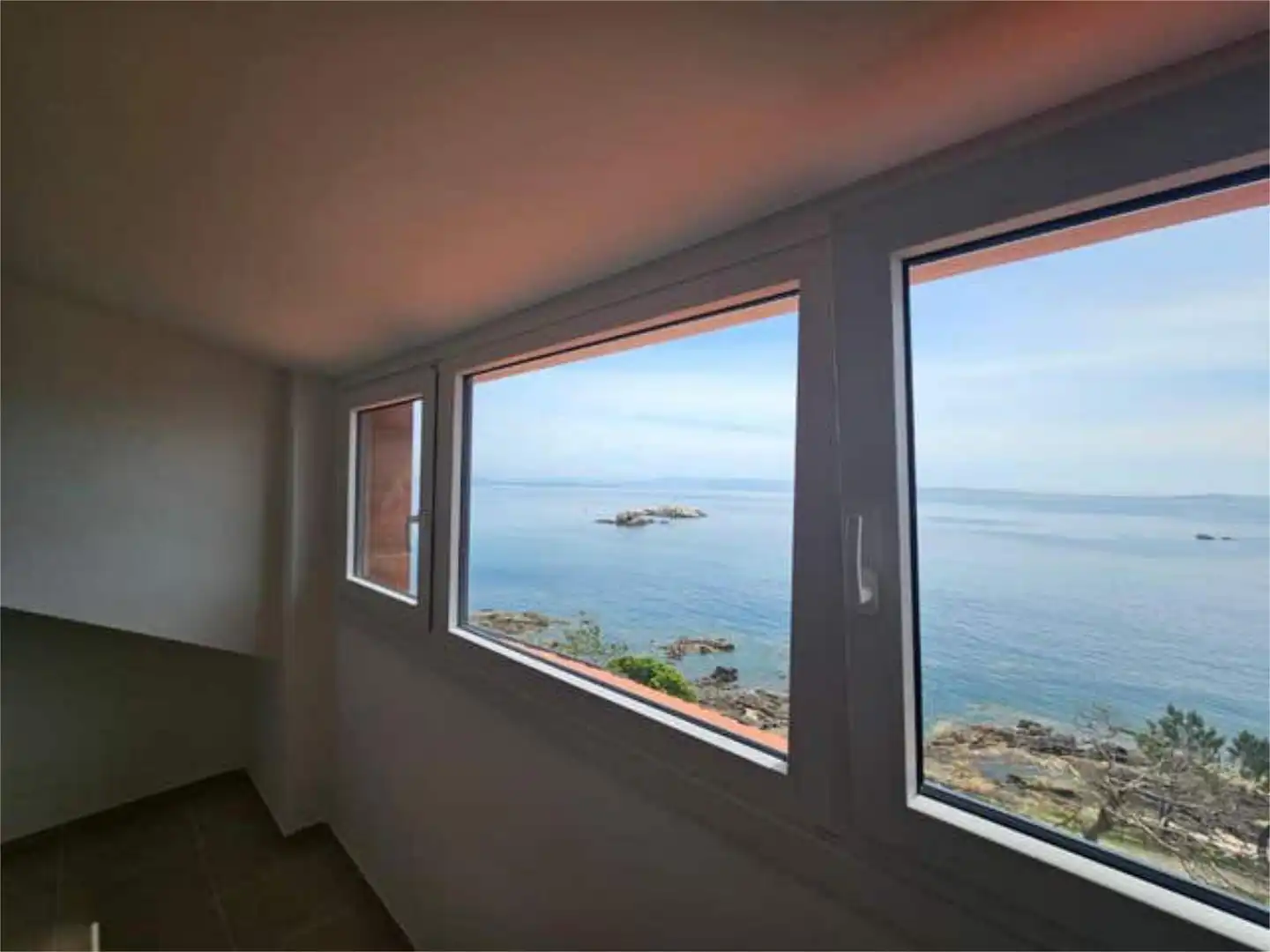 Ático en venta en Santa Uxía de Ribeira Habitación de Ático en venta en Ribeira con Jardín privado y Trastero