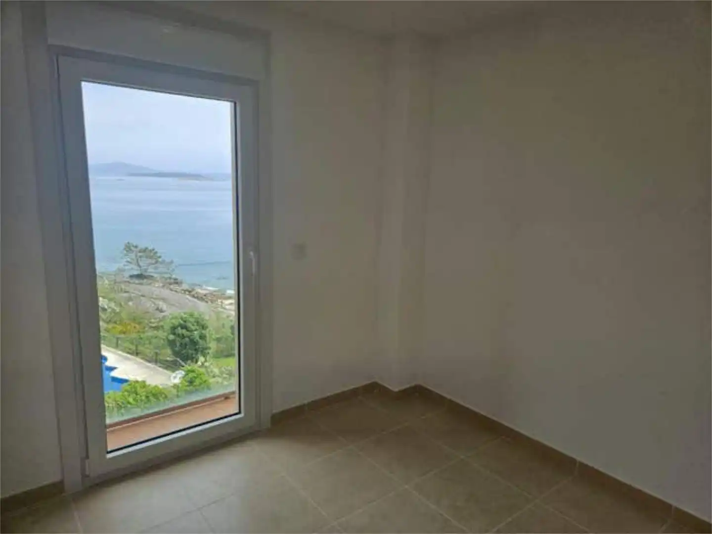 Ático en venta en Santa Uxía de Ribeira Habitación de Ático en venta en Ribeira con Jardín privado y Trastero