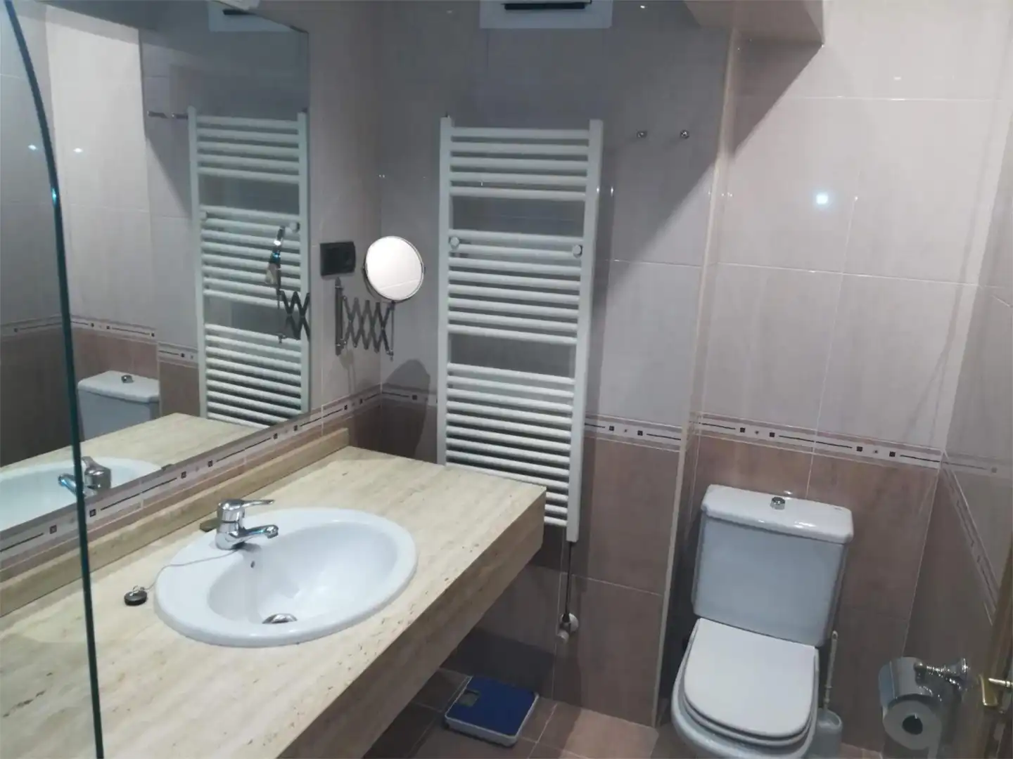 Baño de Apartamento de alquiler en Oviedo 