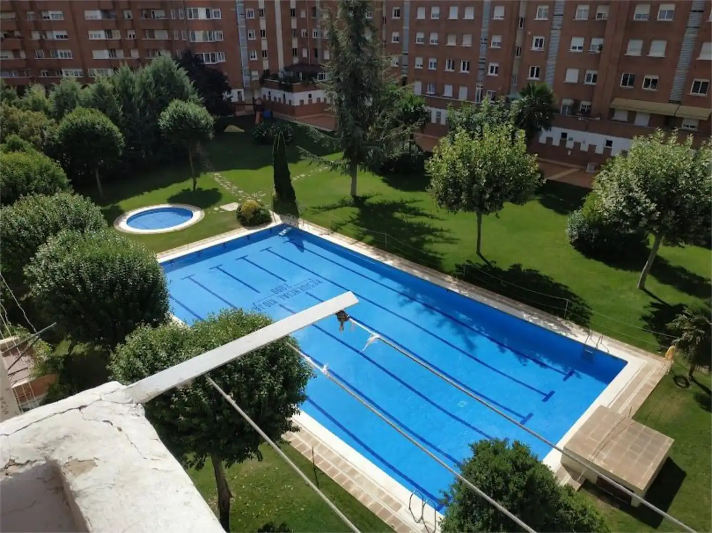Swimming pool of Flat for rent in  Logroño  with Heating, Parquet flooring and Terrace
