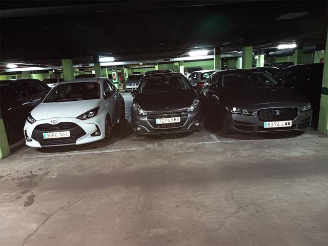 Garaje en Alquiler en Calle Jara, 2 en La Victoria - Puente Jardín