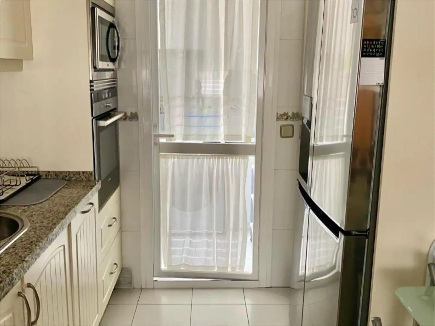 Wohnung zum Verkauf in Calle Pintor Racionero Castro, 16, Santa Rosa - Valdeolleros Küche von Wohnung zum Verkauf in Córdoba Capital mit Klimaanlage und Terrasse