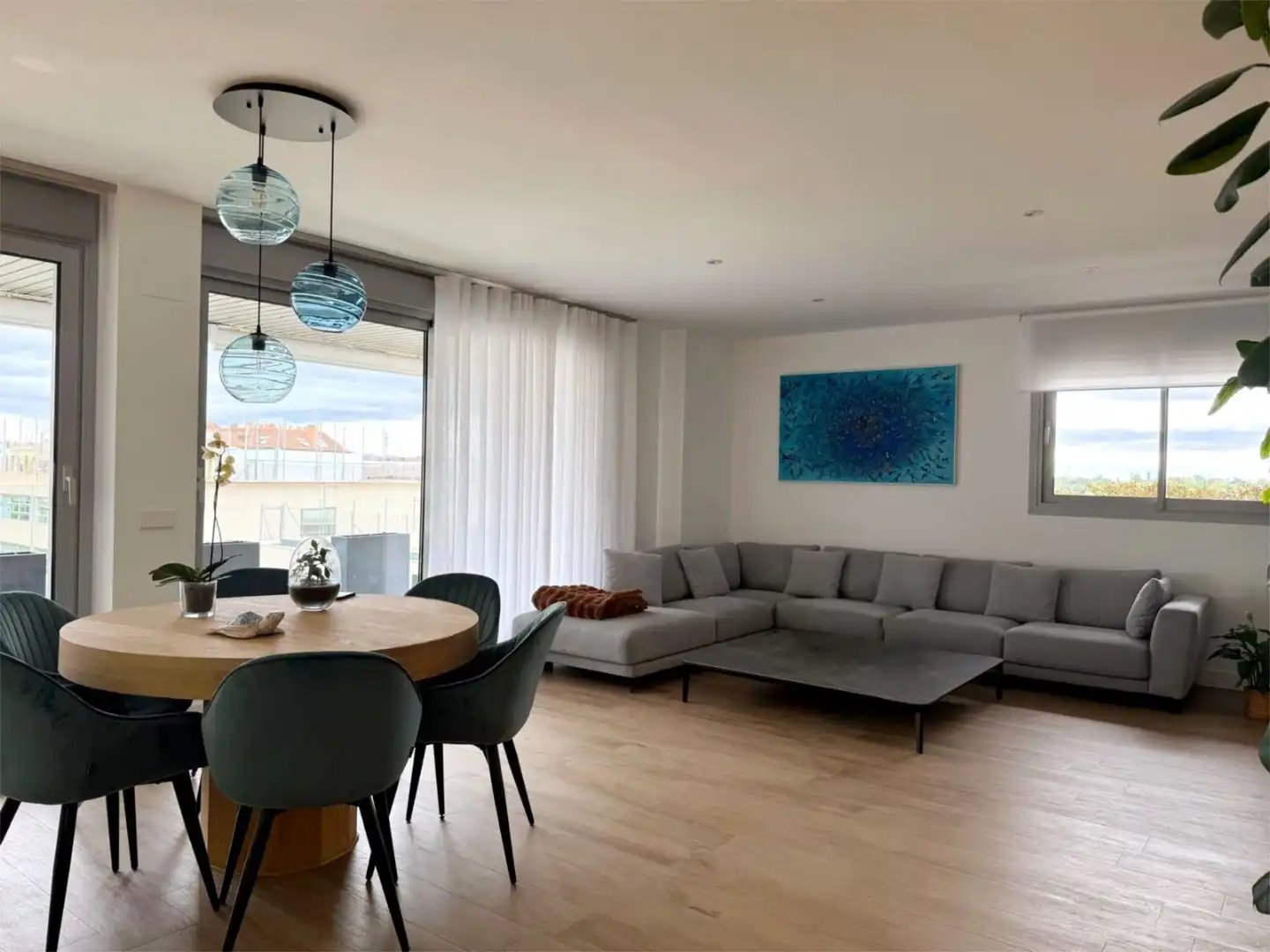 Wohnzimmer von Wohnung zum Verkauf in Boadilla del Monte mit Klimaanlage, Terrasse und Schwimmbad