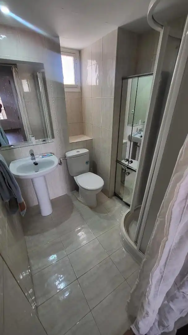 Flat for sale in Calle Toledo, 34, Manzanares Bathroom of Flat for sale in Manzanares with Parquet flooring