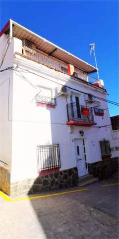 Casa-chalet en Venta en Cortes y Graena