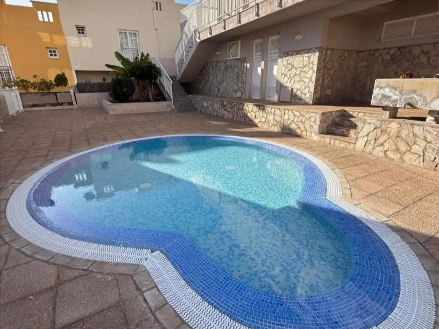 Maisonette zum Verkauf in Calle la Laja, 20, Callao Salvaje - Playa Paraíso Schwimmbecken von Maisonette zum Verkauf in Adeje mit Klimaanlage, Terrasse und Abstellraum
