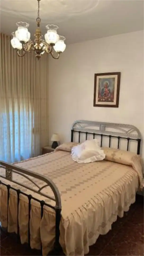 Casa o xalet en venda a Huéneja Dormitori de Casa o xalet en venda en Huéneja amb Jardí privat