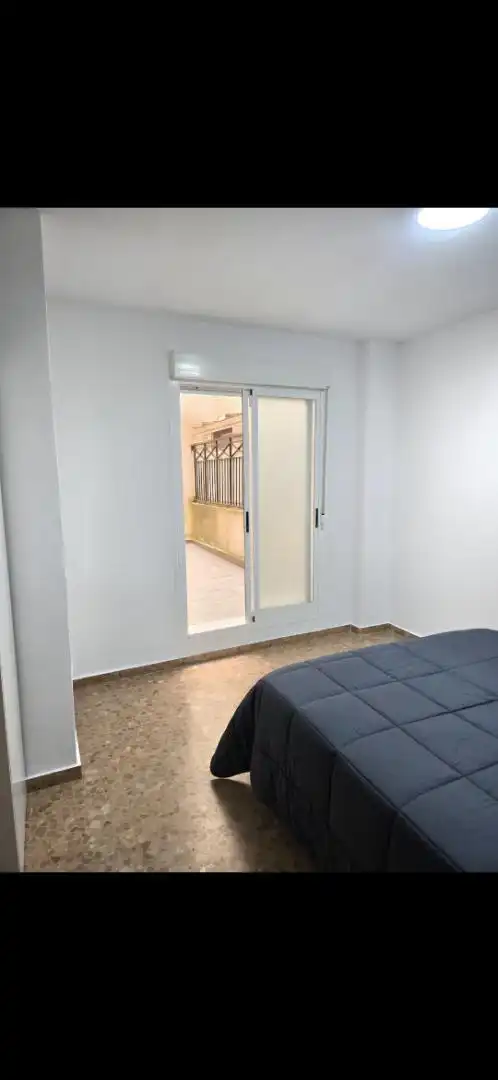 Habitación de Planta baja de alquiler en Requena con Calefacción, Amueblado y Horno