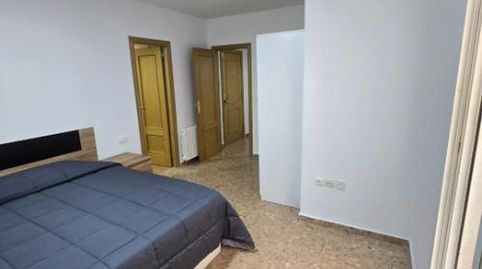 Foto 2 de Planta baja de alquiler en Calle Luis Vives, 21, Requena, Valencia