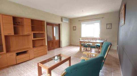 Foto 2 de Casa adosada en venta en Calle José Muriel Igneson, 21, La Carolina, Jaén