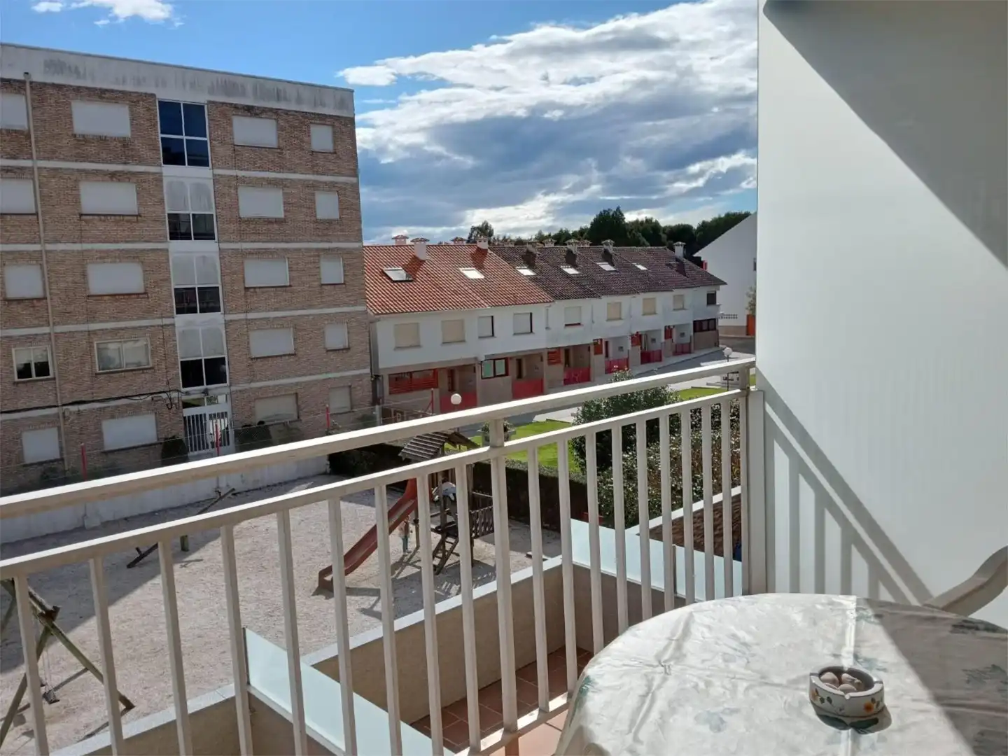 Terrasse von Wohnungen zum Verkauf in Sanxenxo mit Schwimmbad und Balkon