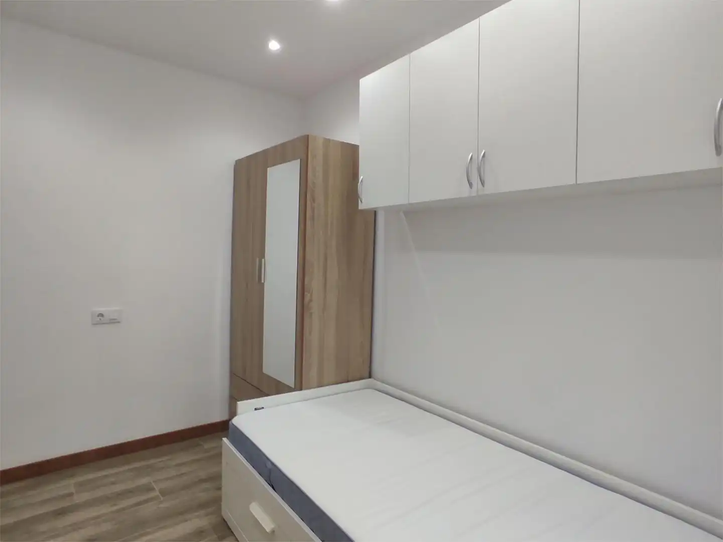 Wohnung zum Verkauf in Carrer de Beret, 58, El Turó de la Peira Schlafzimmer von Wohnung zum Verkauf in Barcelona Capital mit Klimaanlage