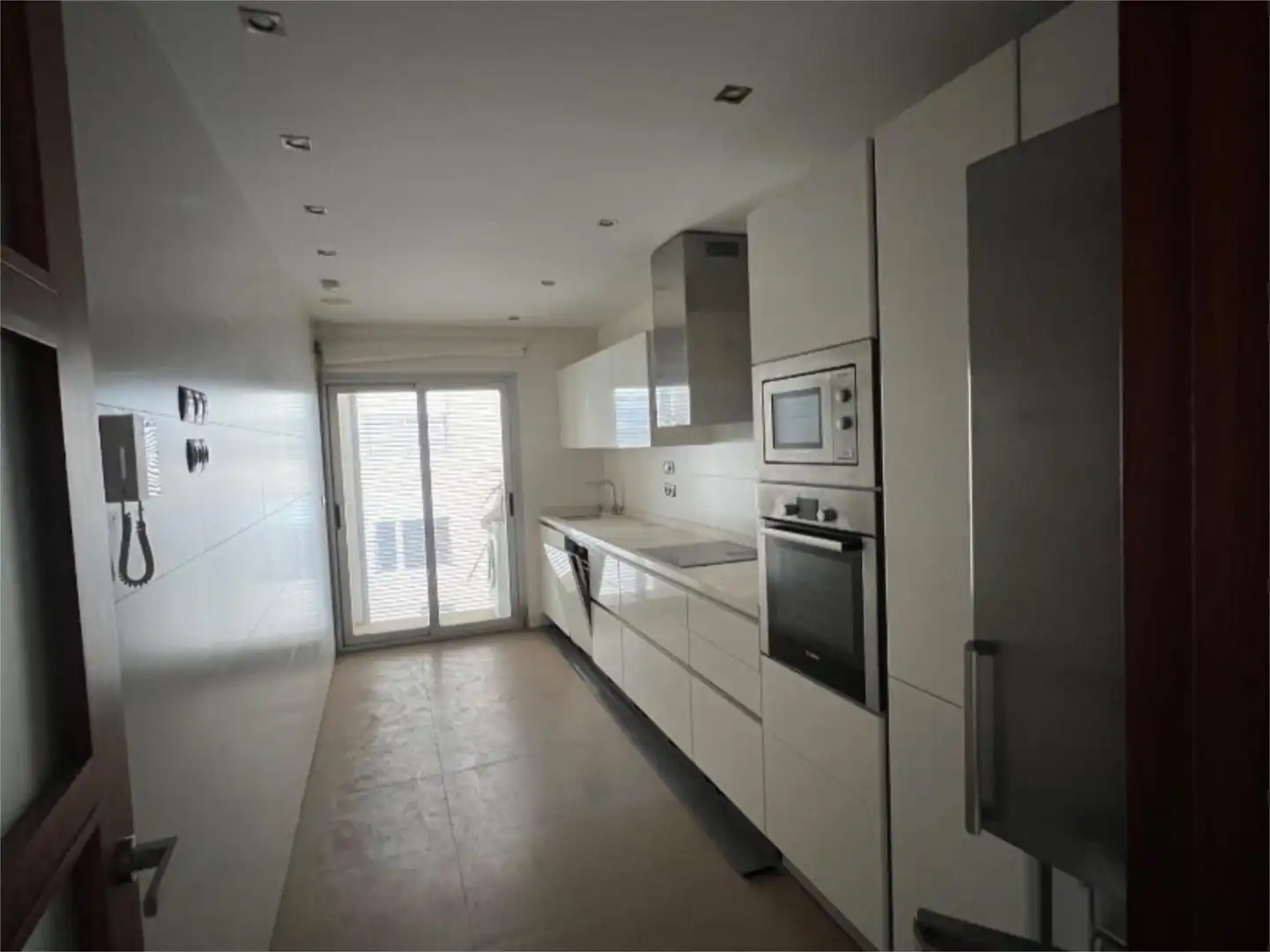Wohnung zur Miete in Carrer Santa Anna, 17, Plaza Crevillente - Antiguos Juzgados - El Asilo Küche von Wohnung zur Miete in Elche / Elx mit Klimaanlage, Heizung und Parkett