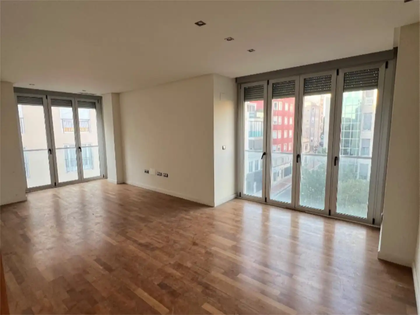 Wohnung zur Miete in Carrer Santa Anna, 17, Plaza Crevillente - Antiguos Juzgados - El Asilo Wohnzimmer von Wohnung zur Miete in Elche / Elx mit Klimaanlage, Heizung und Parkett