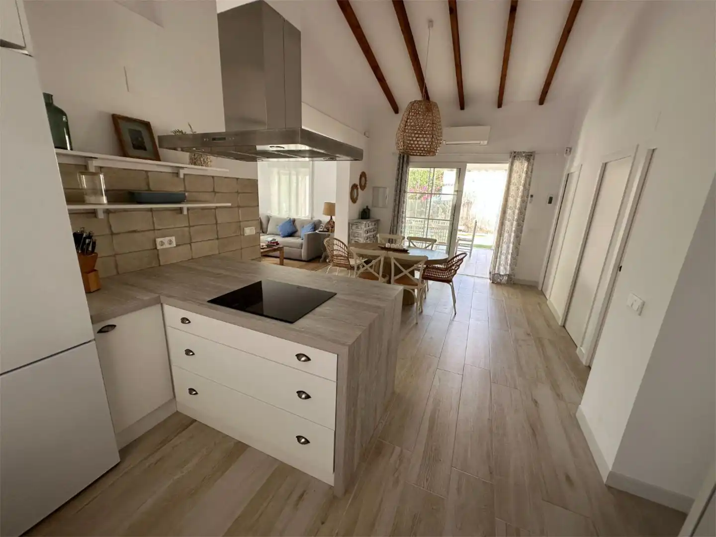 Houses for rent in Calle Castella, 5, Pueblo Español - Coveta Fumá Kitchen of Houses for rent in El Campello with Air Conditioner, Private garden and Terrace