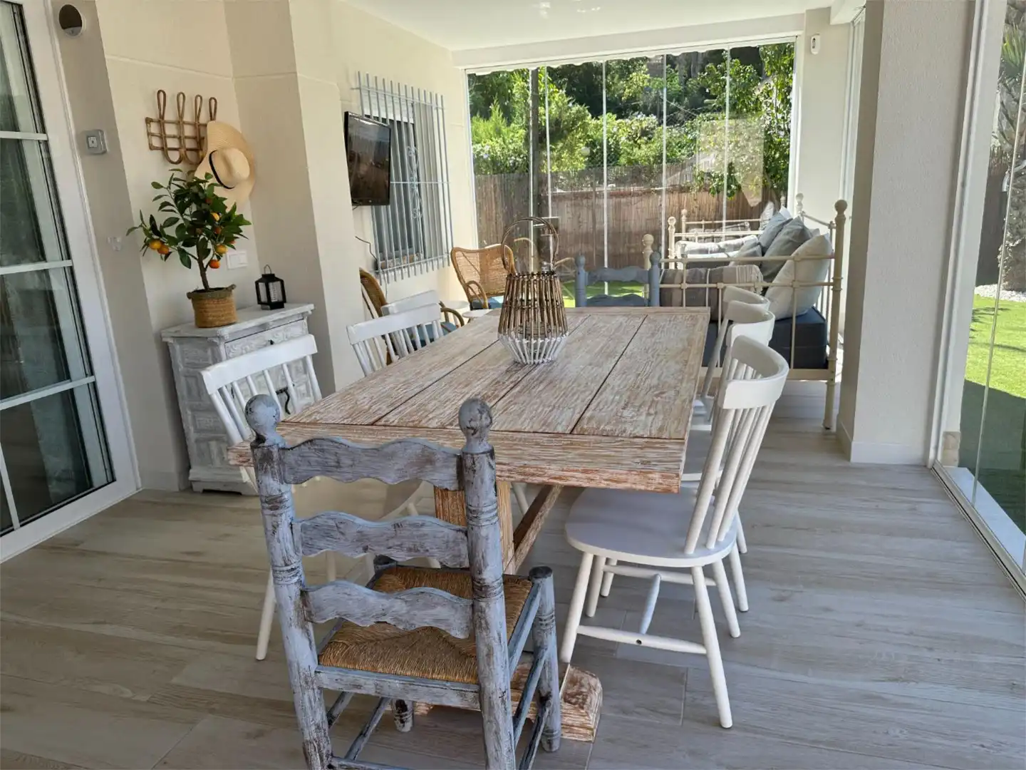 Houses for rent in Calle Castella, 5, Pueblo Español - Coveta Fumá Dining room of Houses for rent in El Campello with Air Conditioner, Private garden and Terrace