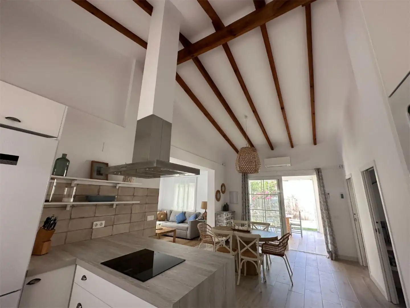 Houses for rent in Calle Castella, 5, Pueblo Español - Coveta Fumá Kitchen of Houses for rent in El Campello with Air Conditioner, Private garden and Terrace