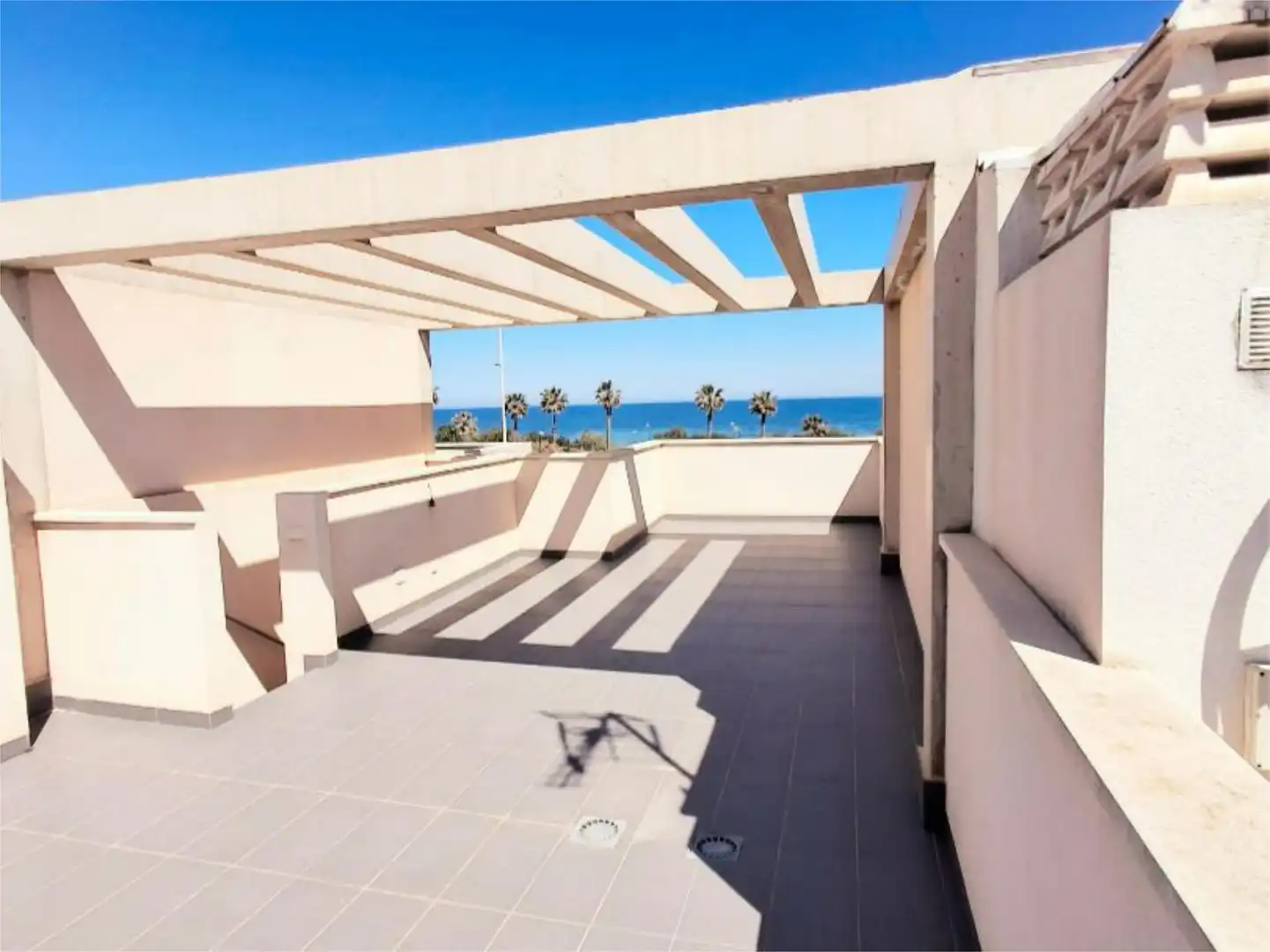 Casa adosada en venta en Calle Catamarán, 245, El Mojón Terraza de Casa adosada en venta en Pilar de la Horadada con Aire acondicionado, Terraza y Balcón