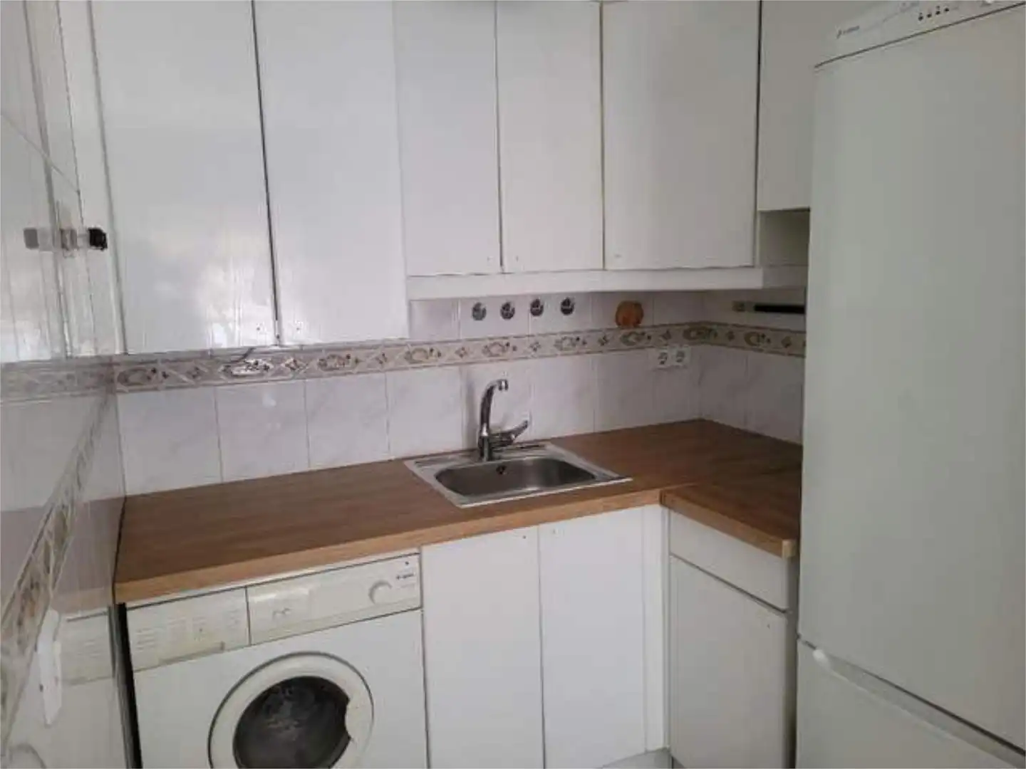 Piso de alquiler en Valdeacederas Cocina de Piso de alquiler en Madrid con Amueblado