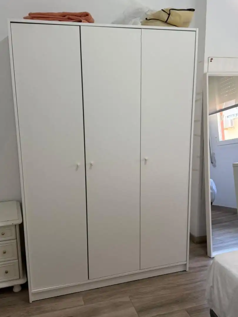 Room in Plaza Cardenal Mendoza, 6, El Palo Bedroom of Flat for share in Málaga with Heating, Terrace and Furnished