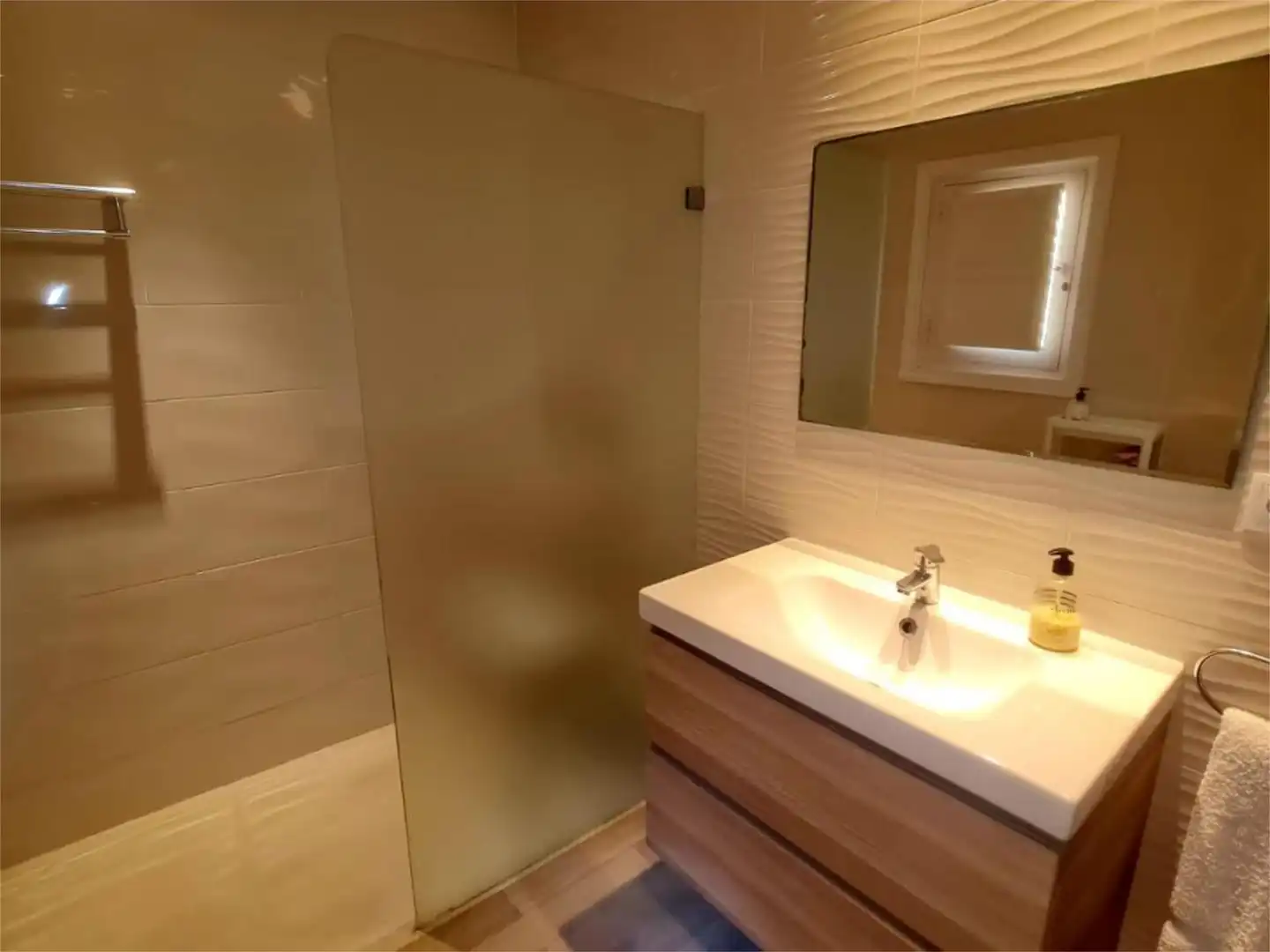 Bany de Casa o xalet en venda en Marbella amb Jardí privat i Traster