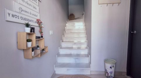 Foto 2 de Casa adosada en venta en Calle Ciudad Santiago de Compostela, 4, Zona de la Vega, Antequera