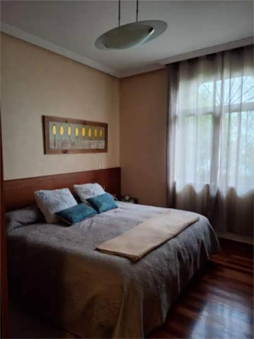 Casa o chalet en venta en Trobajo del Cerecedo Habitación de Casa o chalet en venta en León Capital con Jardín privado, Terraza y Trastero