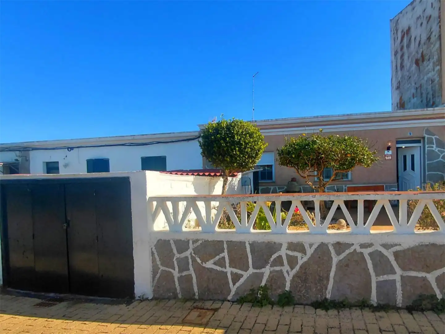 Außenansicht von Einfamilien-Reihenhaus zum Verkauf in Maó - Mahón mit Terrasse