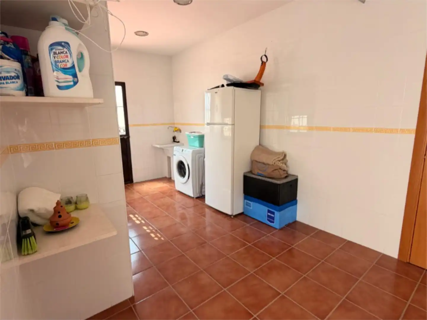 Cuina de Casa adosada en venda en Alcalá de Guadaira amb Aire condicionat i Terrassa