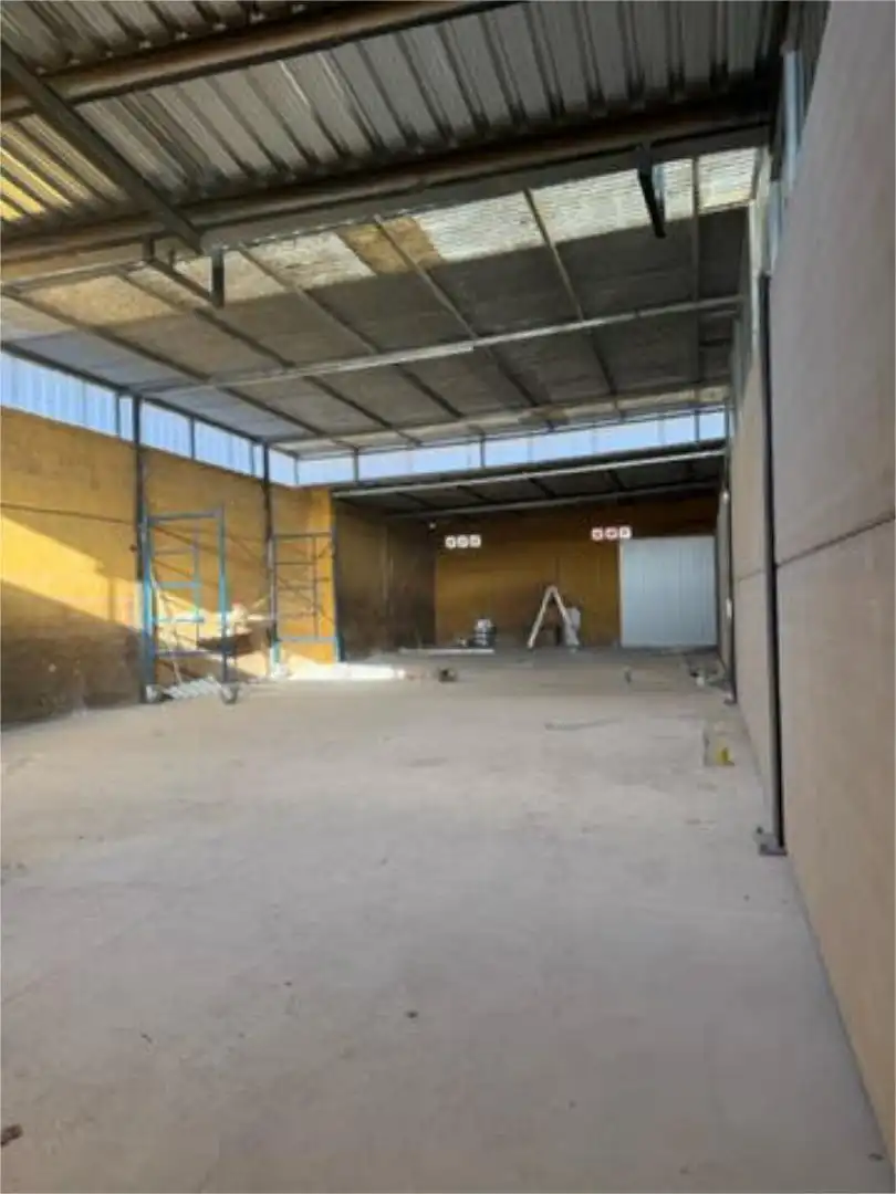 Nave industrial de alquiler en Hipódromo - Cerrado del Águila Nave industrial de alquiler en Mijas