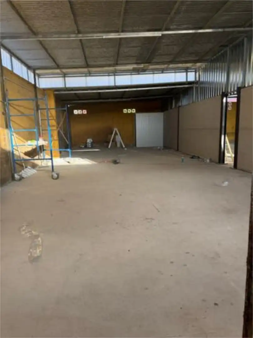 Nave industrial de alquiler en Hipódromo - Cerrado del Águila Nave industrial de alquiler en Mijas