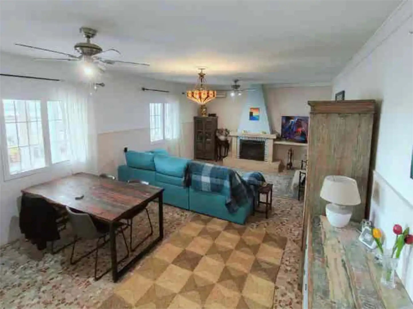 Sala d'estar de Casa adosada en venda en Chiclana de la Frontera amb Jardí privat, Terrassa i Traster