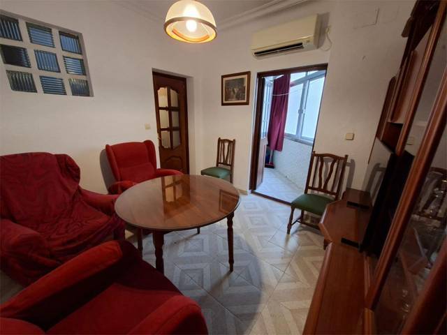 Piso en Venta en Calle Manuel Rodríguez Alonso, 14 en Triana Este