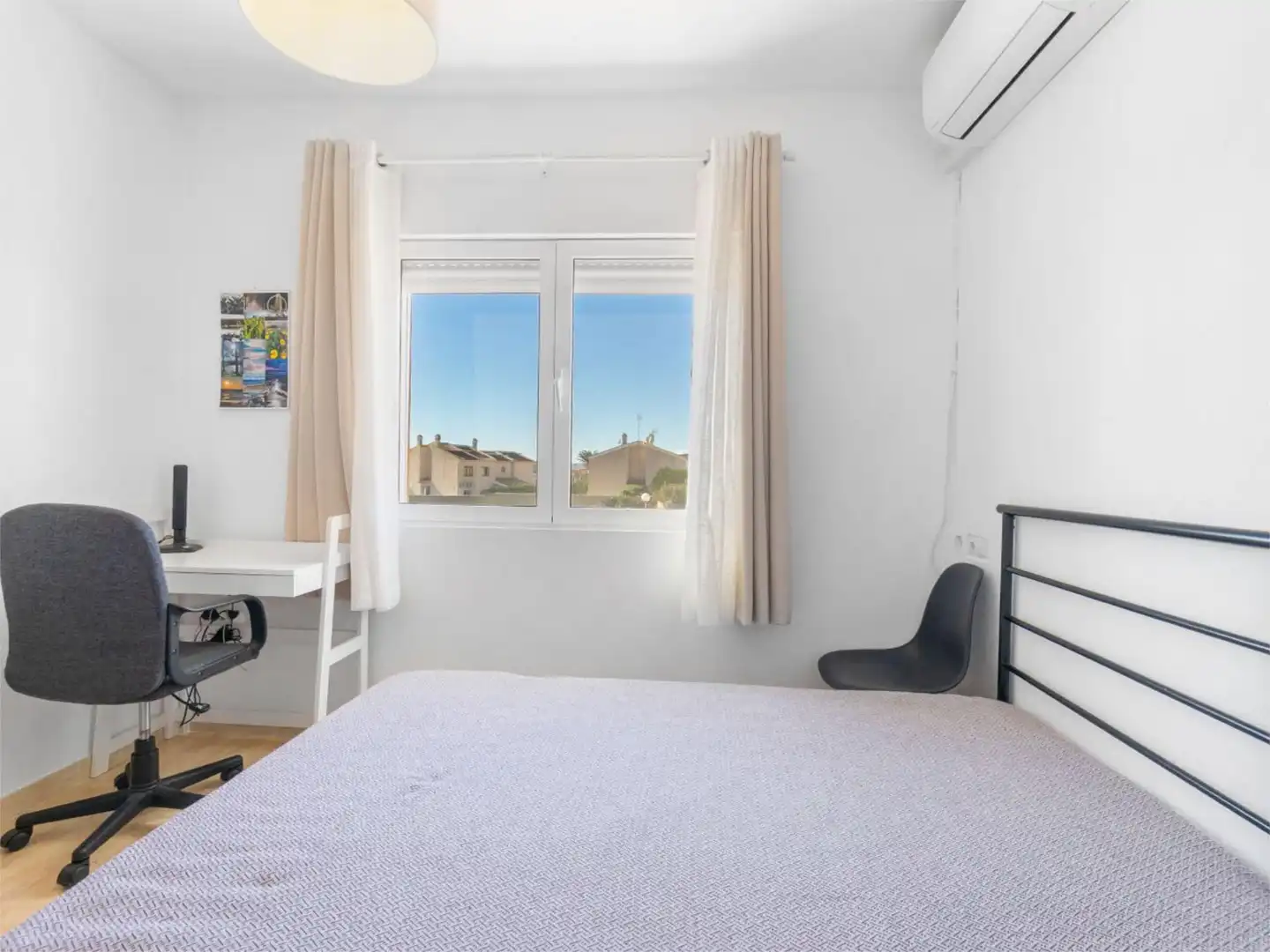 Dúplex en venda a Calle Ariadna, 6, Torrevieja Dormitori de Dúplex en venda en Torrevieja amb Aire condicionat, Terrassa i Balcó