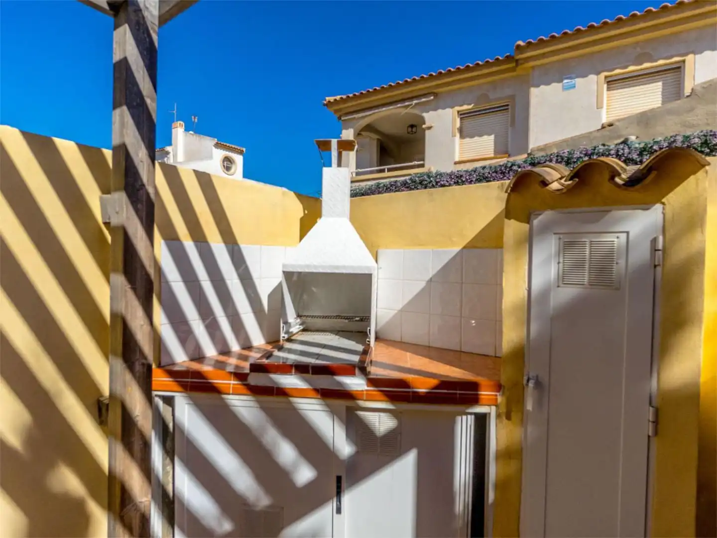 Dúplex en venda a Calle Ariadna, 6, Torrevieja Vista exterior de Dúplex en venda en Torrevieja amb Aire condicionat, Terrassa i Balcó