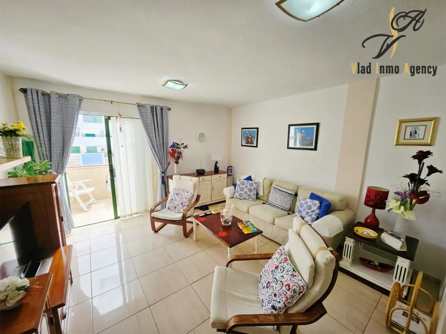 Apartamento en venta en Calle Minerva, 16, Costa del Silencio Sala de estar de Apartamento en venta en Arona con Terraza y Piscina