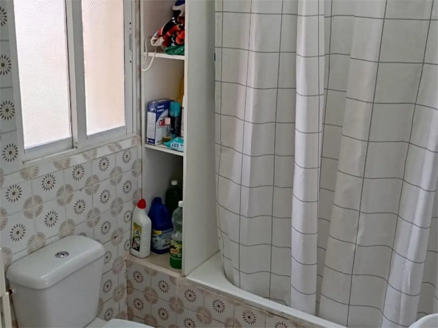 Piso en venta en Carretera Madrid, 8, Villardefrades Baño de Piso en venta en Villardefrades con Jardín privado