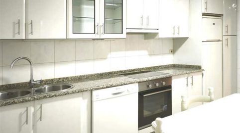 Foto 4 de Piso de alquiler en O Milladoiro, Ames