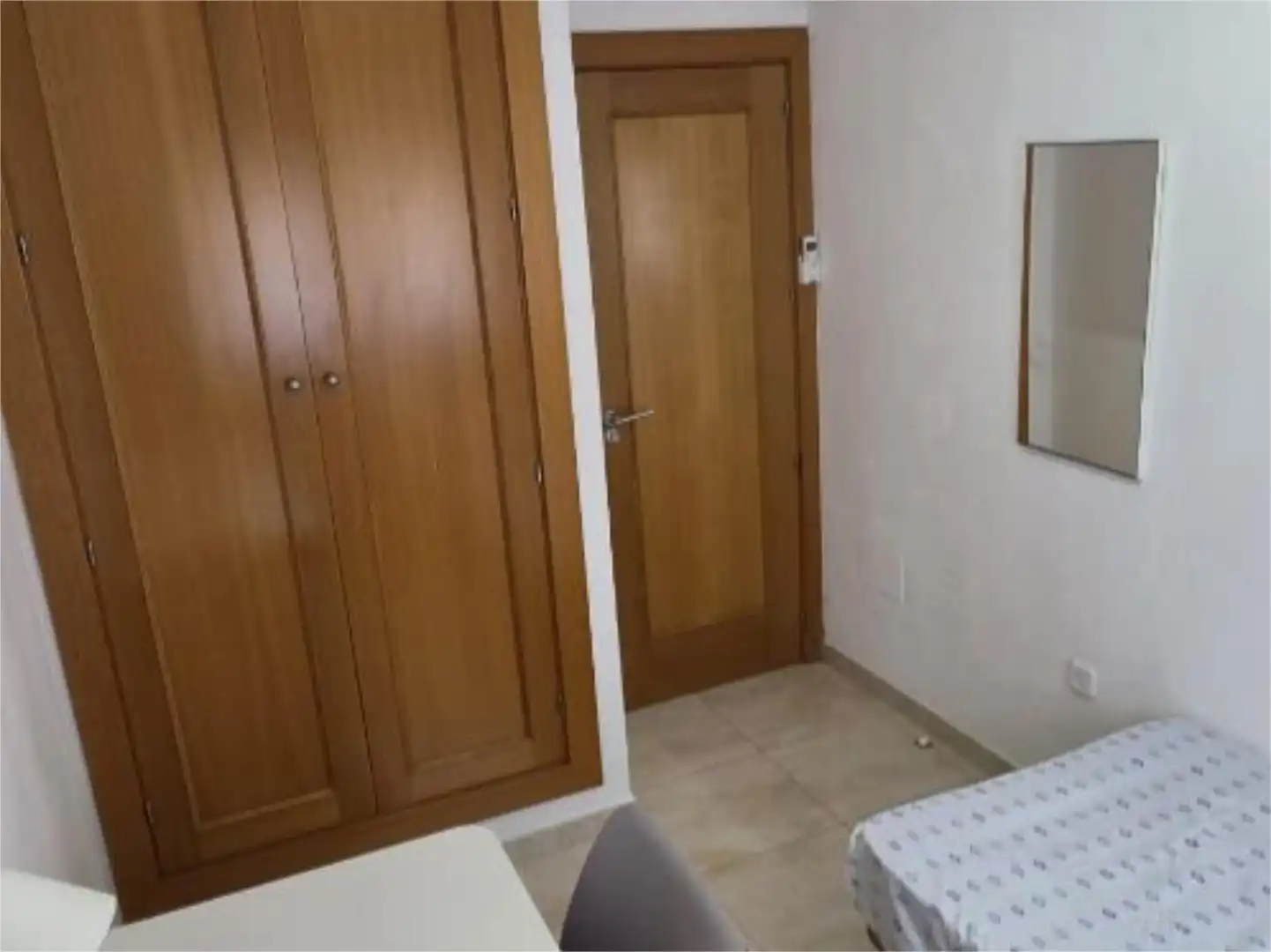 Bedroom of Flat for share in Almería  with Air Conditioner, Heating and Furnished