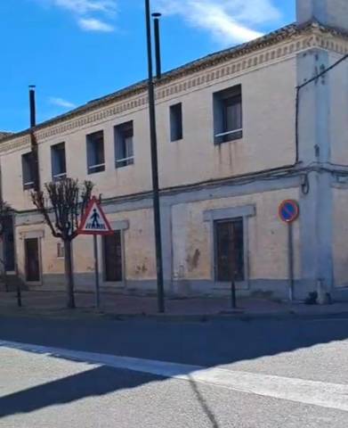 Casa-chalet en Alquiler en A-1305, 2 en Épila