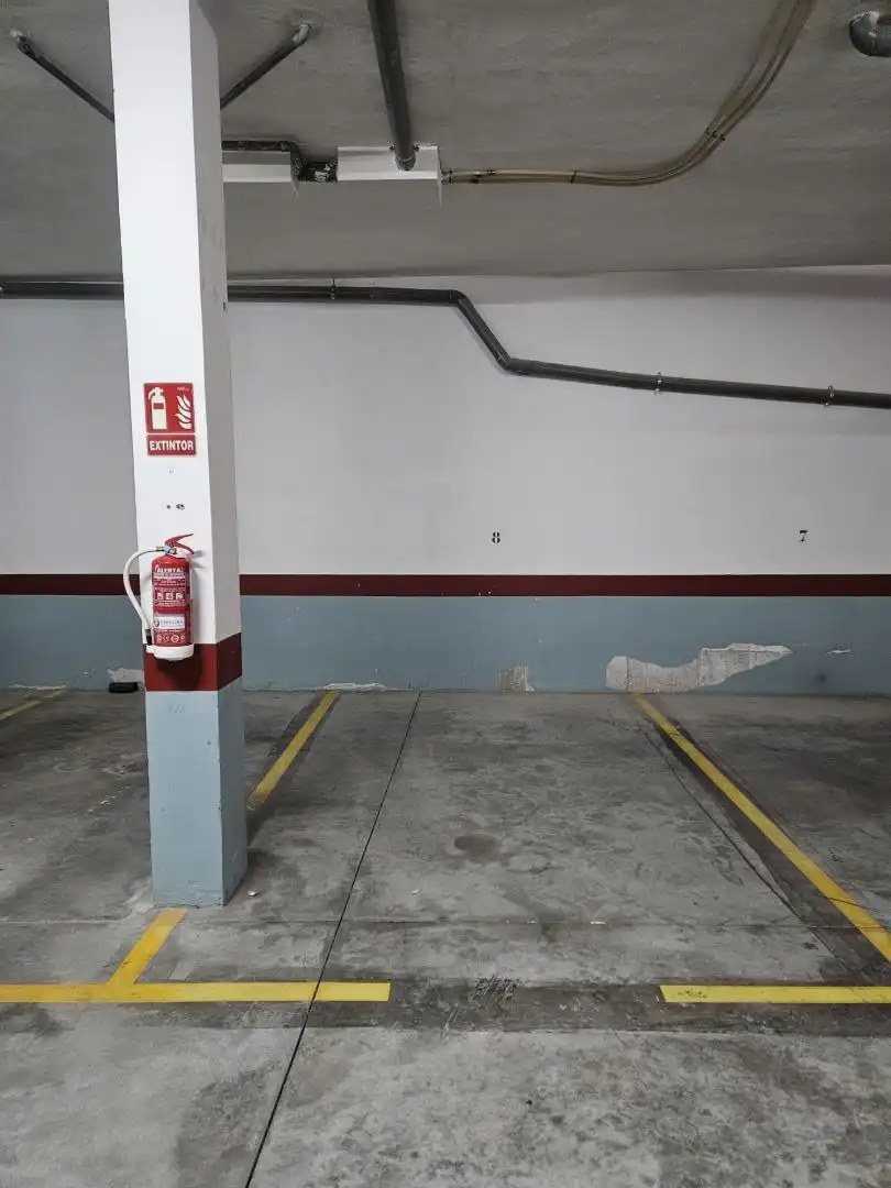 Parkplatz von Garage zur Miete in Huétor Vega